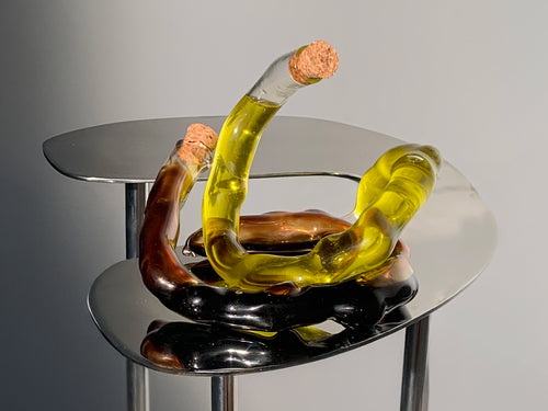 Aceitera y Vinagrera, oil and vinegar cruets in hand-sculpted borosilicate glass with cork stoppers, Rain and Rivers, Barcelona